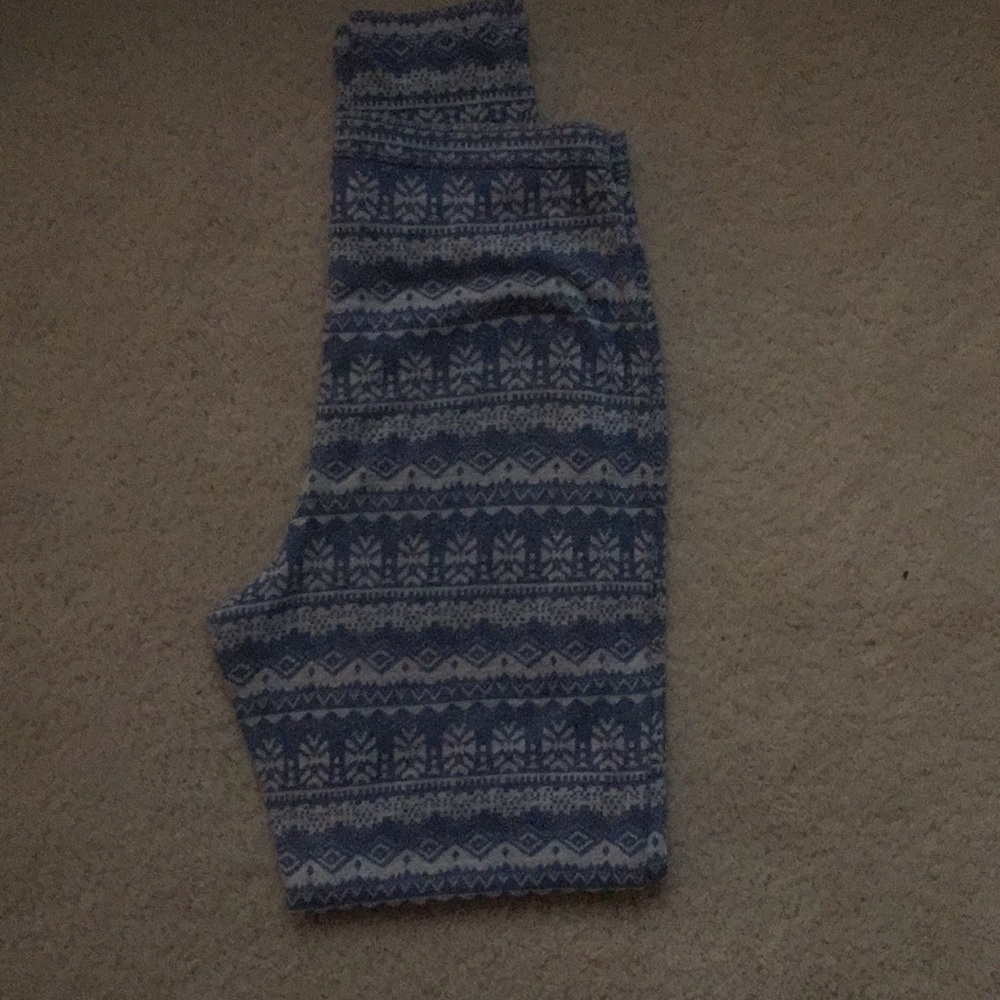 Hollister leggings.